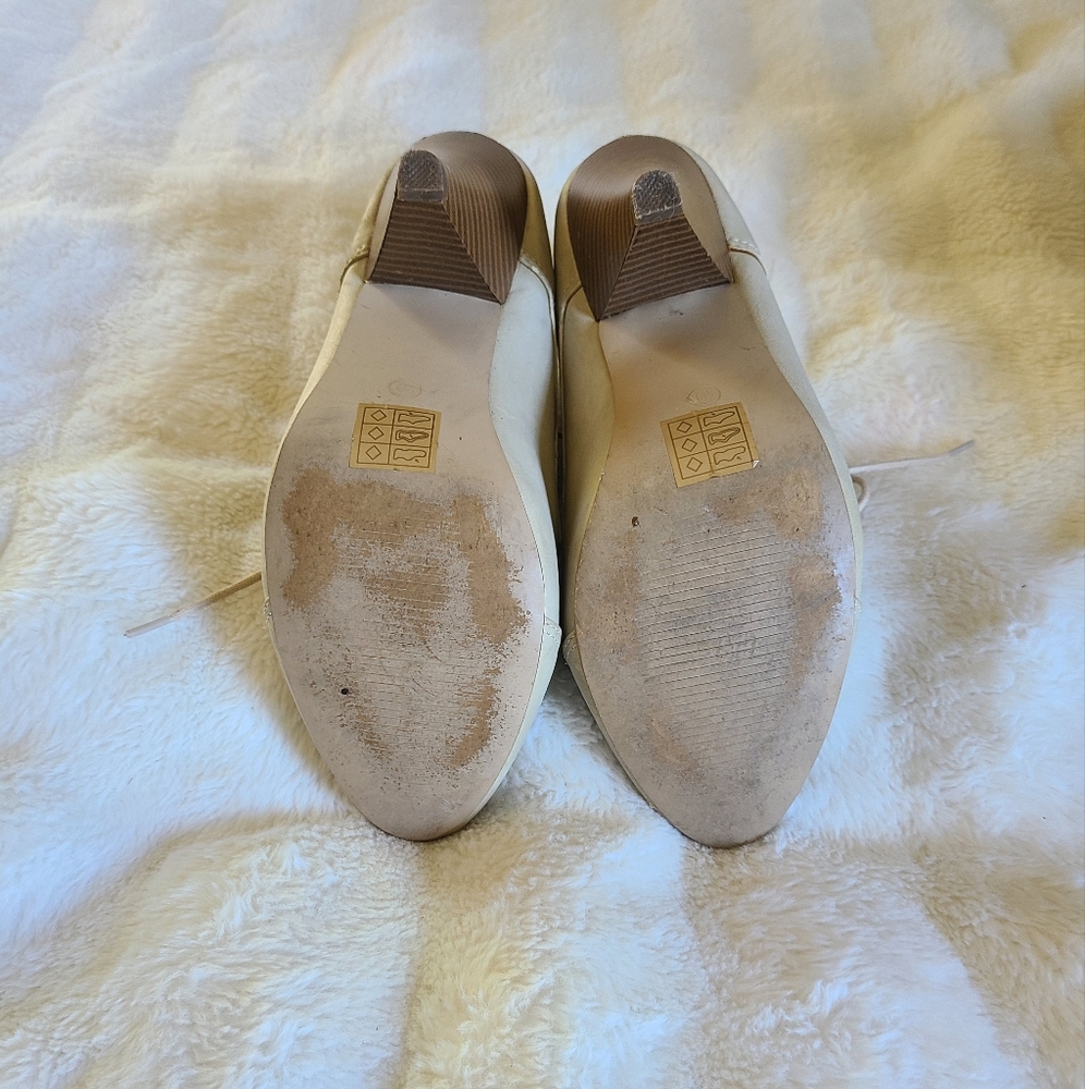 Call it Spring booties - Picture 5 of 7